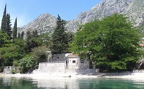 House On The Beach Villa Kotor Exterior photo