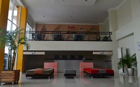 EDU Hostel Jogjakarta Exterior photo