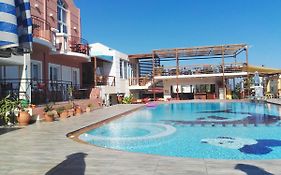 Epis Hotel Agia Marina Exterior photo