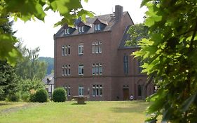 Stiftsberg - Bildungs- Und Freizeitzentrum Hostel Kyllburg Exterior photo