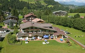 Alpenhotel Landhaus Kuchl Kirchberg in Tirol Exterior photo