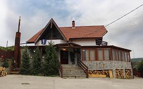 Pensiunea Taverna Bucium Iasi Exterior photo