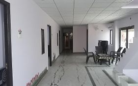 Oyo Rajdhani Guest House Faridabad Exterior photo