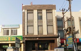 Oyo 2594 Hotel Kanchan Residency Mathura Exterior photo