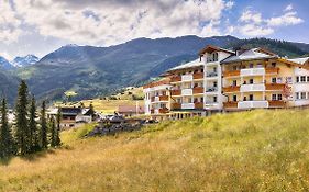 Hotel Castel - pure Lebensfreude Serfaus Exterior photo