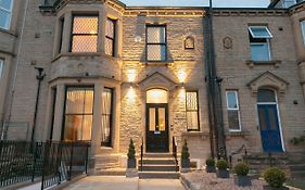 Townhouse No 12 Hotel Huddersfield Exterior photo