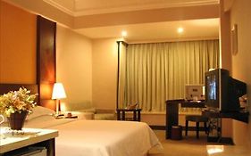 Maple Leaf International Hotel Zhanjiang Room photo