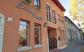 Europa Panzio Bed and Breakfast Eger Exterior photo