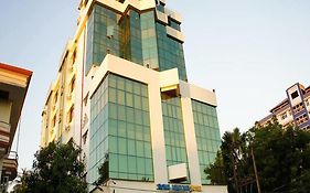 Royal Khattar Hotel Rangoon Exterior photo