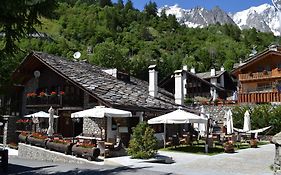 Hotel Pilier D'Angle & Wellness Courmayeur Exterior photo