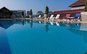 Pattaya Blue Sky Hotel Exterior photo