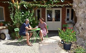 The Kingsley At Eversley Bed and Breakfast Exterior photo