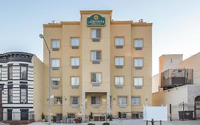 La Quinta By Wyndham Brooklyn East Hotel New York Exterior photo