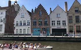 B&B Huyze Walburga Brugge Exterior photo