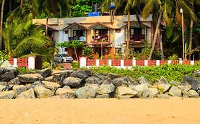 Club 7 Beach Resort Kannur Exterior photo