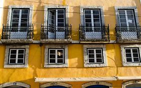 Locals Hostel & Suites Lissabon Exterior photo