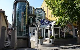 Hotel Ženeva Kragujevac Exterior photo