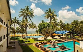 Camelot Beach Hotel Negombo Exterior photo