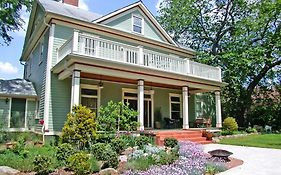 Mileybright Farmhouse Historic Bed and Breakfast Decatur Exterior photo