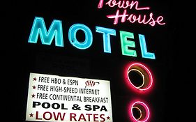 Town House Motel Lancaster Exterior photo