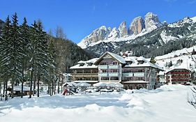 Hotel Diamant Park Campitello di Fassa Exterior photo