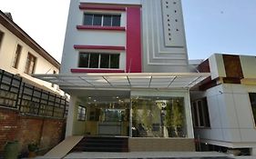 Serene Valley Hotel Rangoon Exterior photo