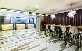 FX Hotel Tainan Exterior photo