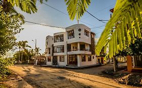 Hotel Volcano Puerto Villamil Exterior photo