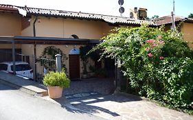 B&B "Al Pesce Vela" Albese Con Cassano Exterior photo