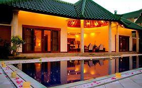 Bali Emerald Villas Exterior photo