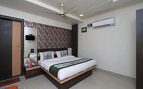 Oyo 10414 Hotel Tushar Residency Mathura Exterior photo