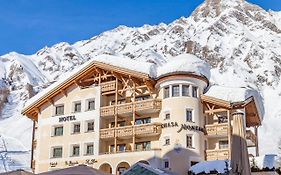 Relais & Chateaux Chasa Montana Hotel Samnaun Exterior photo