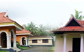 Lakshmi Hotel And Resorts Kumarakom Exterior photo