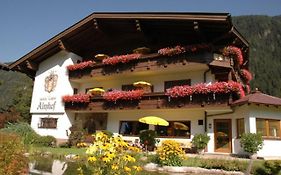 Hotel-Garni Almhof Mayrhofen Exterior photo