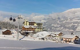 Hotel Waldfriede - Der Logenplatz Im Zillertal Fügen Exterior photo