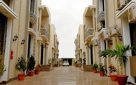 Zifan Hotel&Suites Karachi Exterior photo