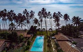 Clive Garden Beach Hotel Wadduwa Exterior photo