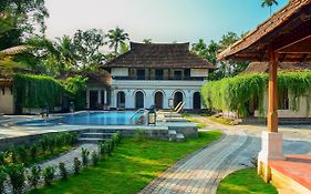 Kumarakom Tharavadu - A Heritage Hotel, Kumarakom Exterior photo