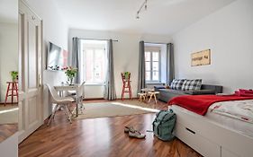 S14 - Rooms & Apartments Innsbruck Exterior photo