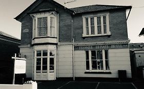 The Fernside Hotel Sandown Exterior photo