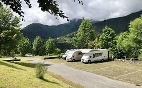 Zoncolan Camping Caravan Hostel Ovaro Exterior photo