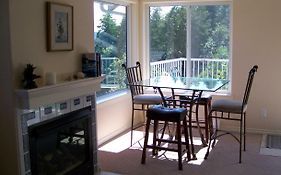 Moonlit Cove BB Bed and Breakfast Sooke Exterior photo