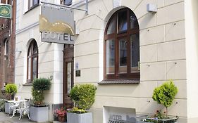 Hotel Zur Alten Stadtmauer Lübeck Exterior photo