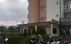 Hotel Rio Pristina Exterior photo