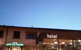 Holiday Rooms Antica Badia Volterra Exterior photo