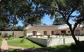 Mandebele Lodge Victoriawatervallen Exterior photo