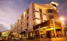 Mo2 Westown Hotel Iloilo Exterior photo