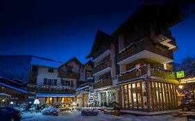 Logis Hotel Gai Soleil Samoëns Exterior photo