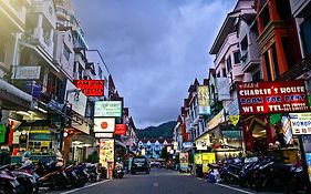 Star Guesthouse Patong Exterior photo