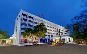 SRM Hotel Tiruchirappalli Exterior photo